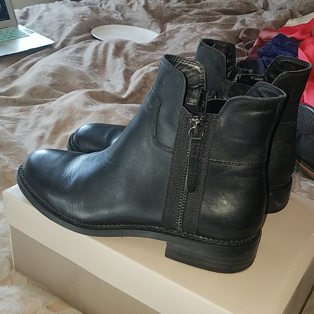 Franco Sarto black Harford ankle boot size 8